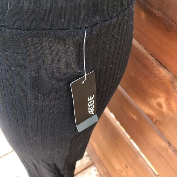 𝅺CAPRI palazzo pant new with tags! 💚 - Picture 2 of 4